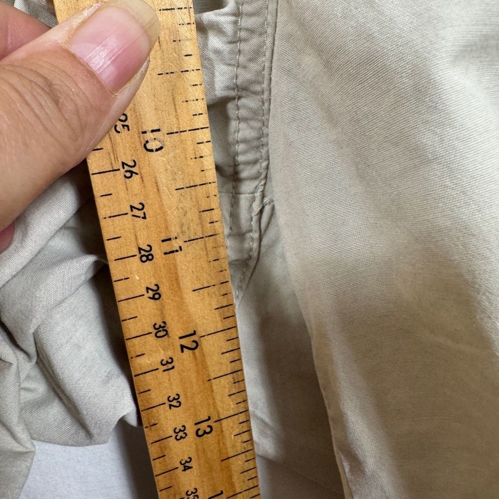 Woolrich Shorts Womens Size 14 Beige Cargo Hiking Walking Casual - Picture 5 of 9